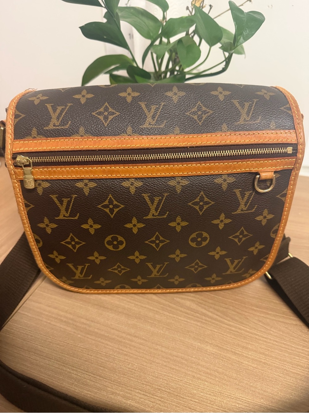 Louis Vuitton Bosphore Messenger PM